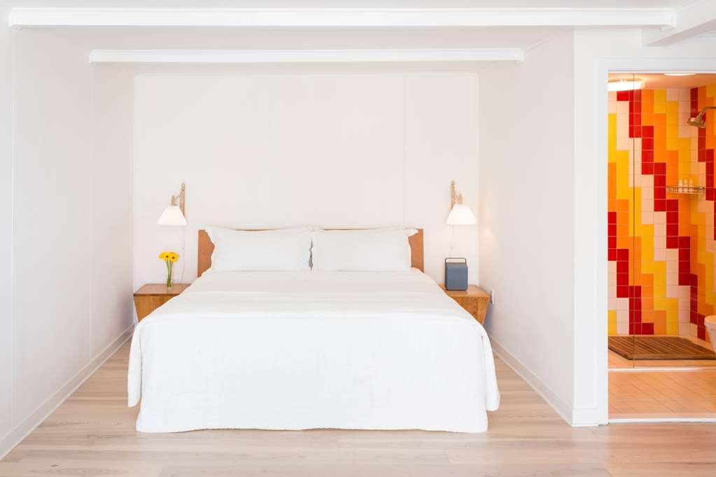 Sunset Beach Shelter Island Heights Room photo